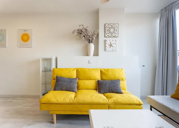 Bhost - Gaviotas Fuengirola